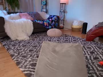 girl
        skyewatson cam image #5866068
