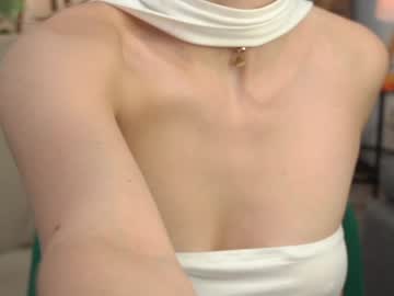 girl
        refined_style cam image #5548776