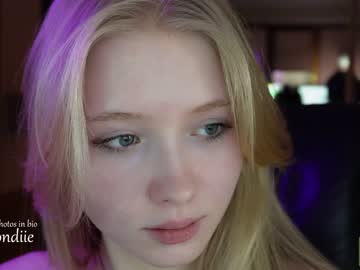 girl
        bestblondiiecb cam image #993582
