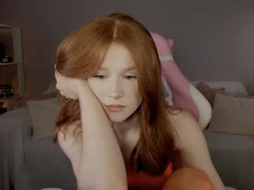 girl
        leahsthetics cam image #6227957