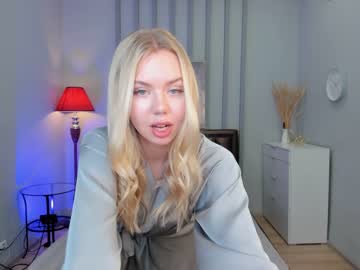 girl
        cassie_palmer cam image #2672687