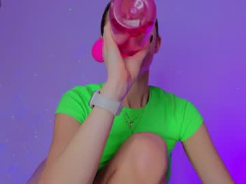 girl
        anissaa__ cam image #3420248