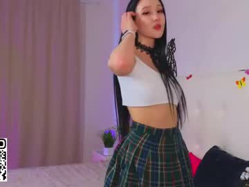 girl
        pandorapawss cam image #6559027