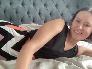 girl
        eatmypie69 cam image #4282082