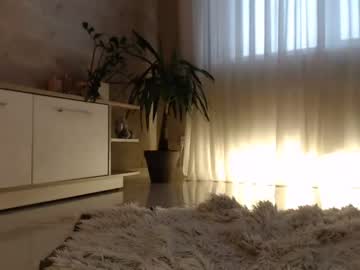 girl
        meryfoxxx cam image #2803541