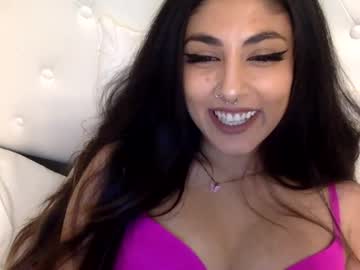 girl
        brownmeow cam image #286492