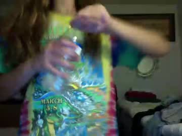 girl
        kristy_barrios cam image #1839848