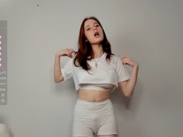 girl
        margarethowell cam image #2644376