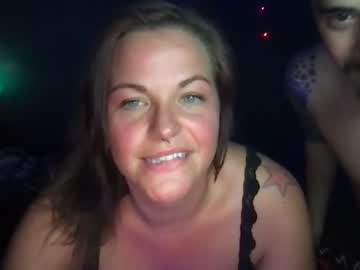 couple
        seanandhannah cam image #1788390
