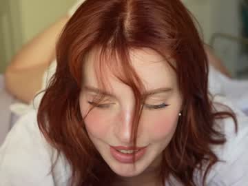girl
        ellaa91 cam image #4800256