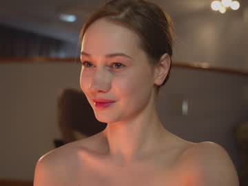 girl
        purefection_ cam image #3191824