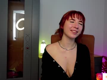 girl
        agelina_summer cam image #1838008