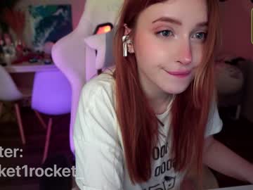 girl
        pocketrocket_ cam image #147729
