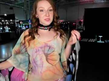 girl
        skyewatson cam image #5297957