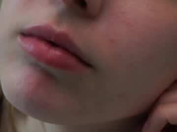 girl
        hildgaillard cam image #6742268