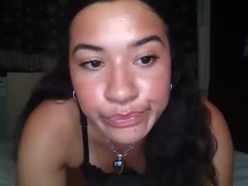 girl
        vanessabb38 cam image #6572714
