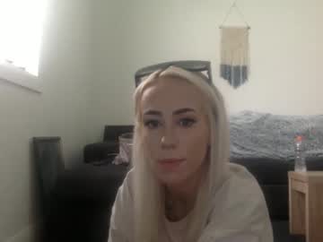 girl Cam Girls Get Busy With Their Dildos With No Shame with hellokittycat999