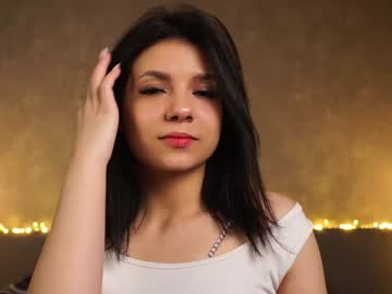 girl
        kinarmyali cam image #5465193