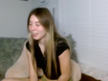 girl
        lilruchi cam image #395164