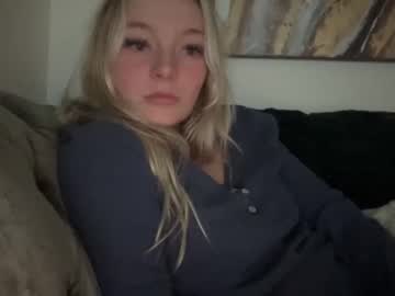 girl
        kinkychantelle98 cam image #3186224