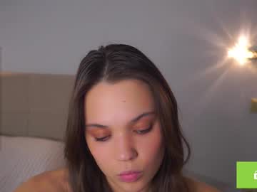 girl
        fannyedger cam image #6771122