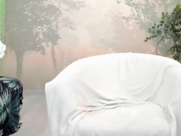 girl
        sunshine13_ cam image #6195340