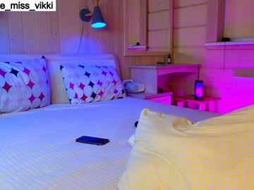 girl
        misss_viki cam image #2710204