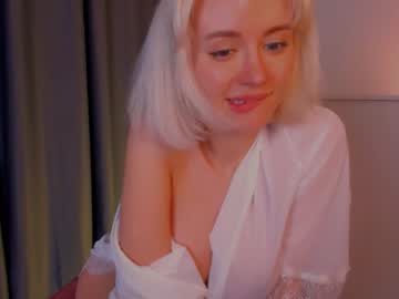girl
        tessa______ cam image #4031261