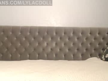 girl
        lylacdoll cam image #243929