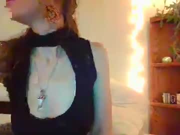 girl
        redwoodkitty cam image #409118
