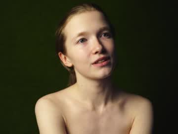girl
        tinabredley cam image #3351403