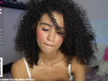 girl
        amniemodel cam image #436664