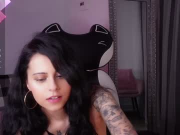 girl
        mysticxkitty cam image #4529742