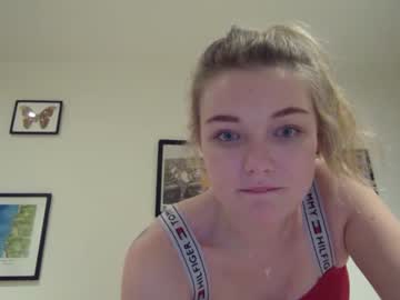 girl
        redroseldn cam image #903629