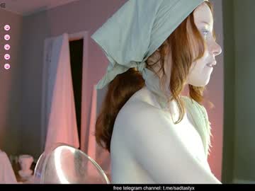 girl
        newtasty cam image #4282776