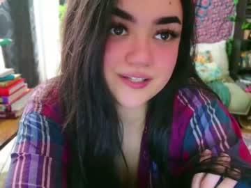 girl
        annatigarr cam image #3909647