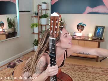 couple
        kaialunalove cam image #5157588