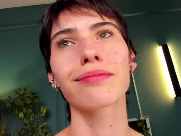 girl
        helenblash cam image #1928256