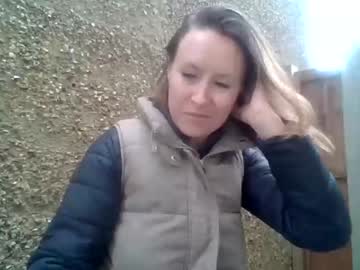 girl
        eatmypie69 cam image #2644328