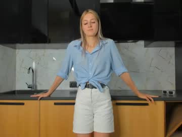 girl
        elenehaith cam image #4433654