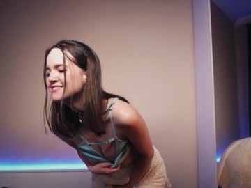 girl
        miss_sweetdream cam image #222139