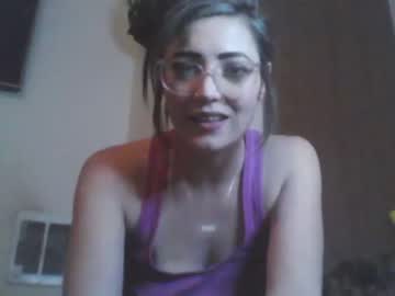 girl
        beautifuly30 cam image #1379686