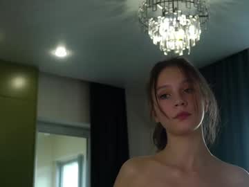 girl
        lucettaglasper cam image #4498601
