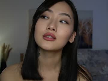 girl
        refined_style cam image #3716859