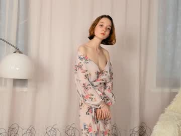 girl
        constancefyr cam image #1888082