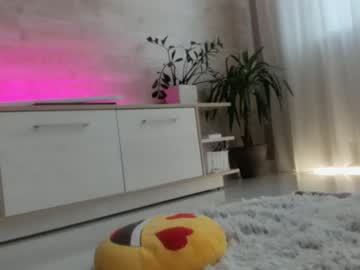 girl
        meryfoxxx cam image #1954854