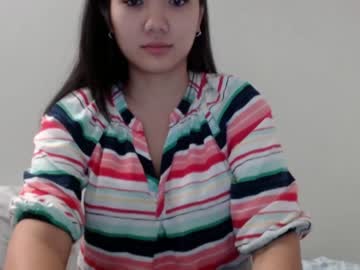 girl
        london_tipton cam image #2714624