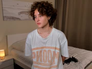 girl
        georginabumforda cam image #6607861