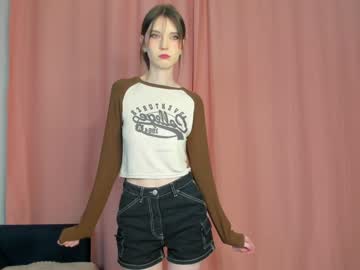girl
        fannygales cam image #5053501