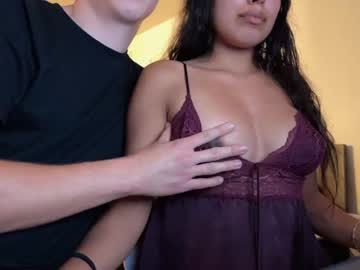 couple
        thefinercouple cam image #1558790